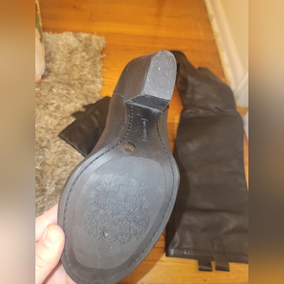 Vince Camuto leather boots - Picture 3 of 4